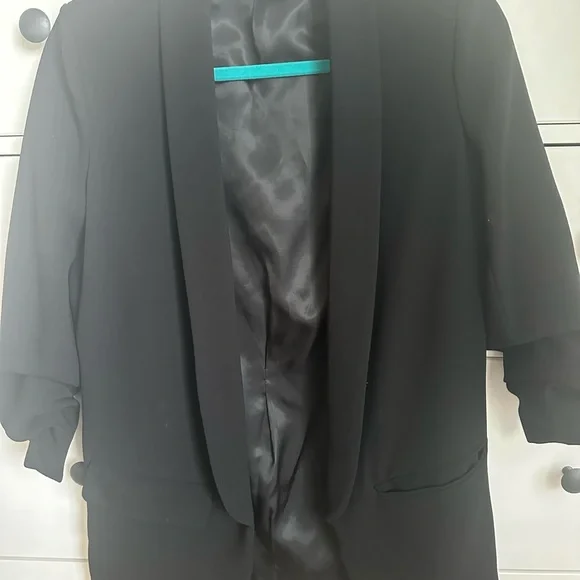 Black blazer - Picture 4 of 7